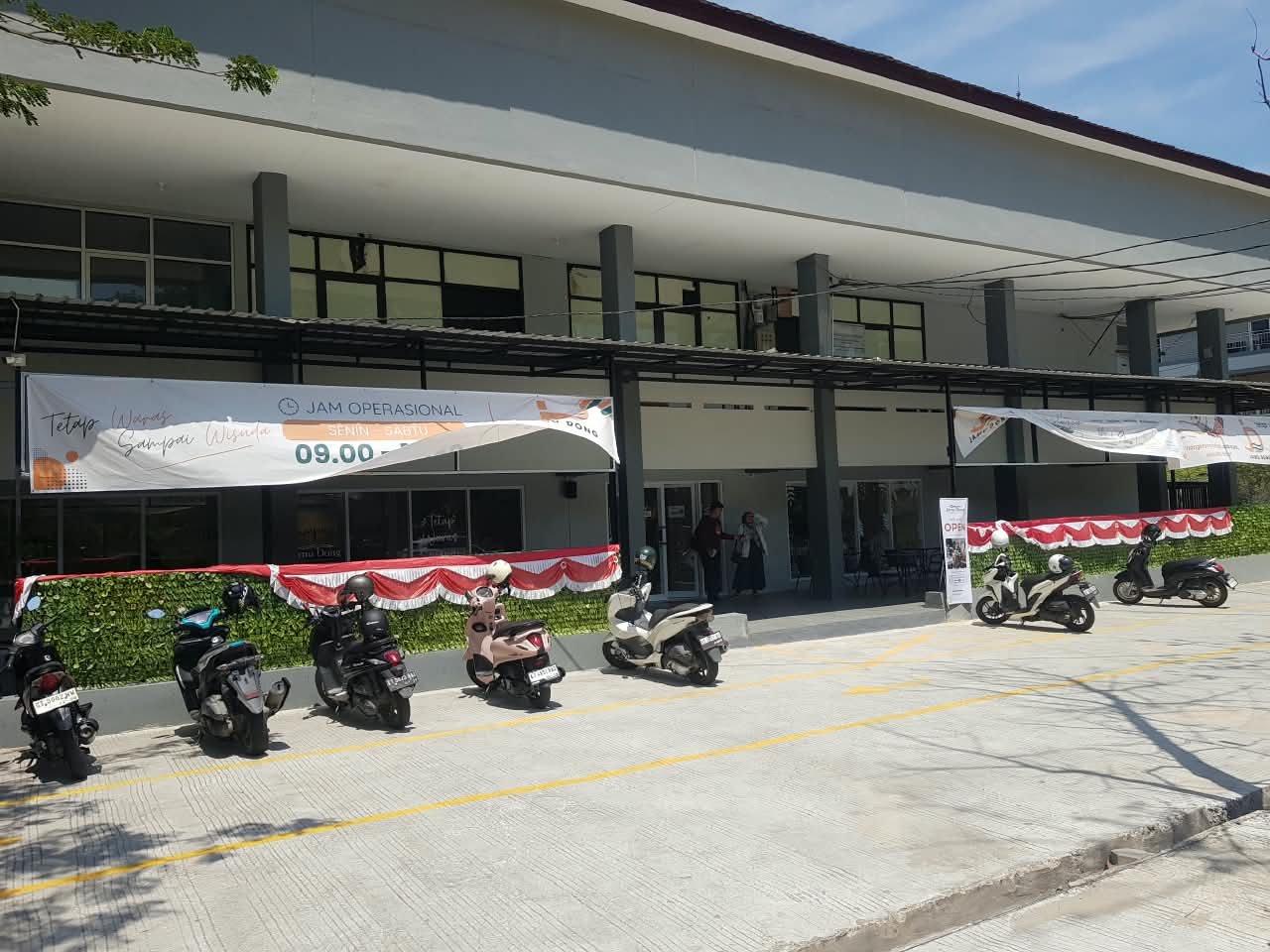 Eksterior Area Luar Teduh